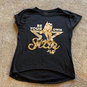 Girls short sleeve black Jojo Siwa shirt. Size 7-8/M.